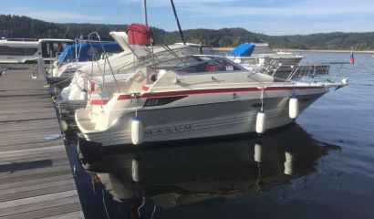 Motorový kajutový člun MAXUM 23 SCR