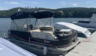 Katamarán SunTracker