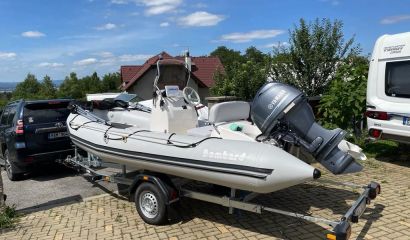 Motorový člun bombard