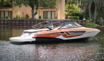 Loď Regal 1900 ES -r.v. 2018- Volvo Penta V6 240 G5 - Surf