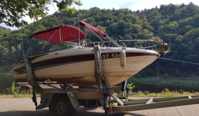 CROWNLINE 220 EX r.v. 2007 bowrider 224 kW CROWNLINE 220 EX r.v. 2007 bowrider 224 kW