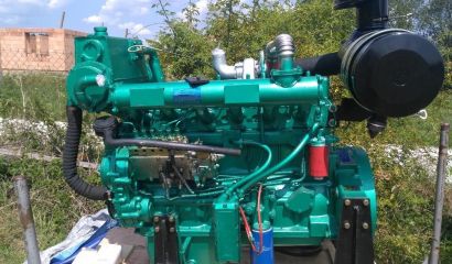 Profesionální lodní motor