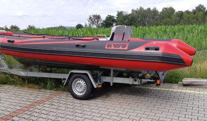 Nafukovací motorový člun Adventure V-650 HD