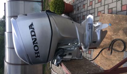 prodám závěsný motor HONDA 40HP 4takt.2012