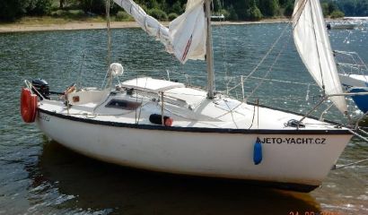 Jachta pro 4 - "bez papírů"