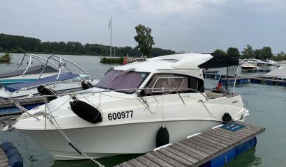 Quicksilver 640 Weekend + vlek