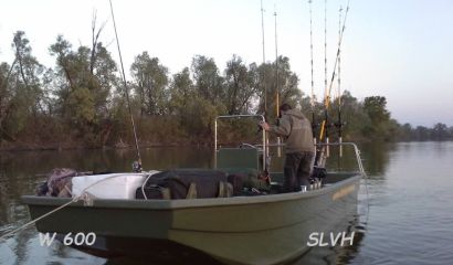 Motorový rybářský člun pracovní loď W 600 SLVH