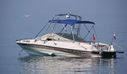 motorový člun Regal 1700