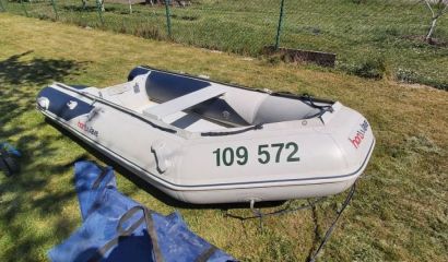 Prodám člun HonWave T32 s motorem