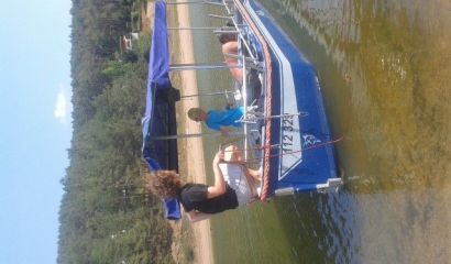 Od 1 kč dávám do aukce rybářskou výletní loď