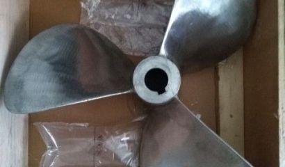 Lodní motor+ převodovka+vrtule Lodní motor+ převodovka+vrtule