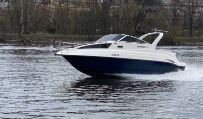 Kajutová loď Drago 710, Mercruiser, wc, připravena na sezónu