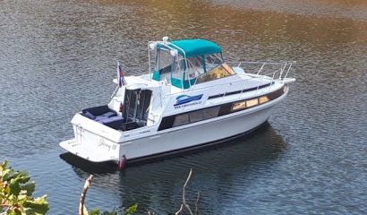 Prodám sportovní motorovou jachtu Carver 330 Prodám sportovní motorovou jachtu Carver 330