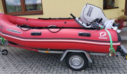 Nafukovací člun s motorem